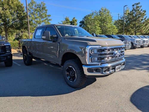 2027 Ford Super Duty F-350 SRW XLT