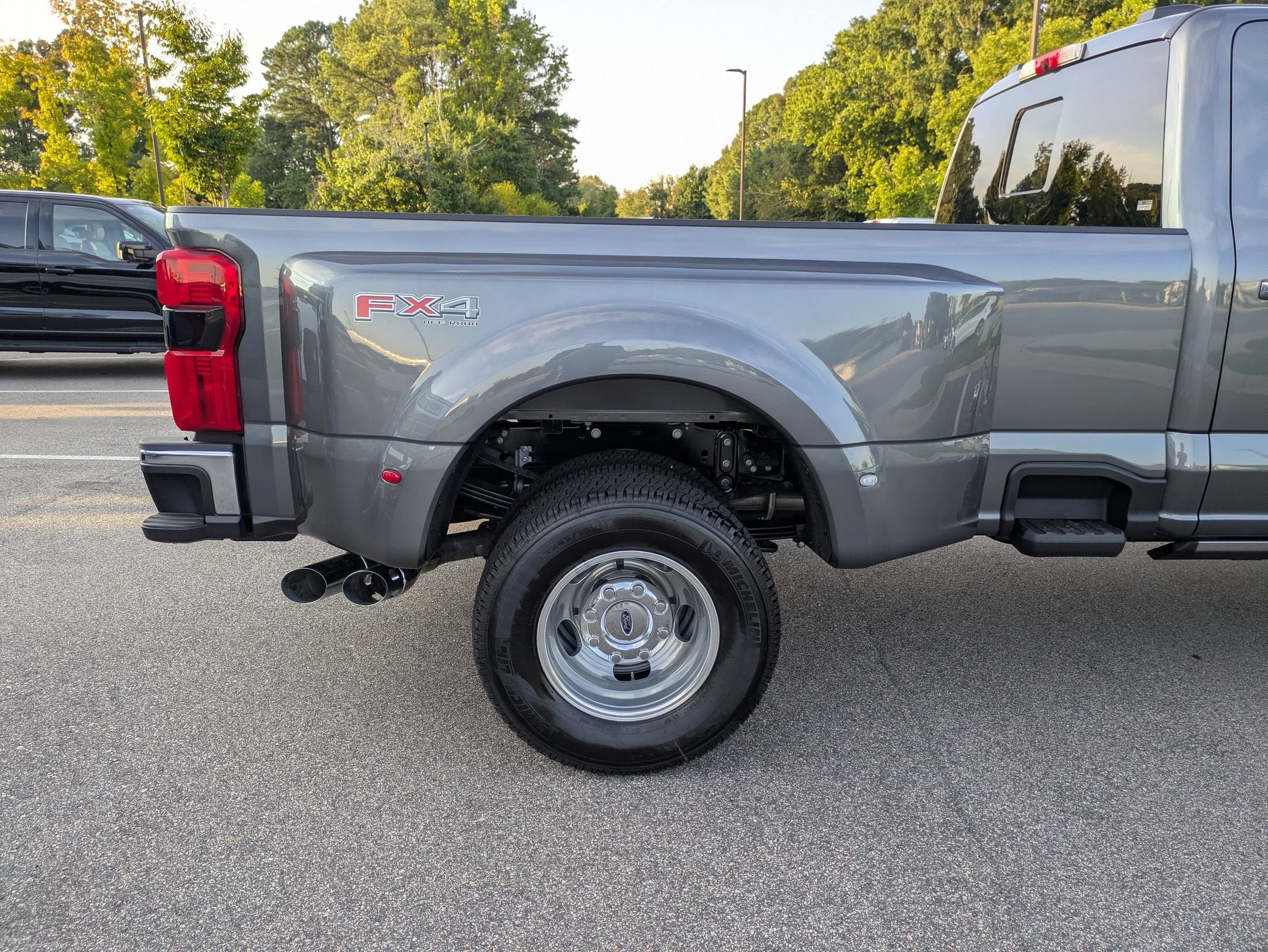 2026 Ford Super Duty F-350 DRW LARIAT