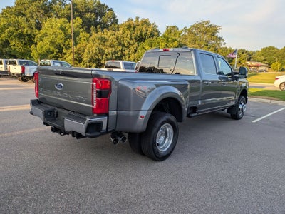 2026 Ford Super Duty F-350 DRW LARIAT