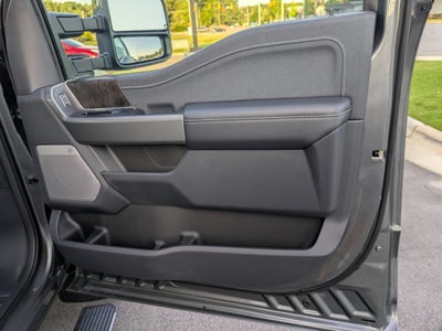 2026 Ford Super Duty F-350 DRW LARIAT