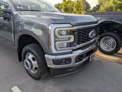 2026 Ford Super Duty F-350 DRW LARIAT