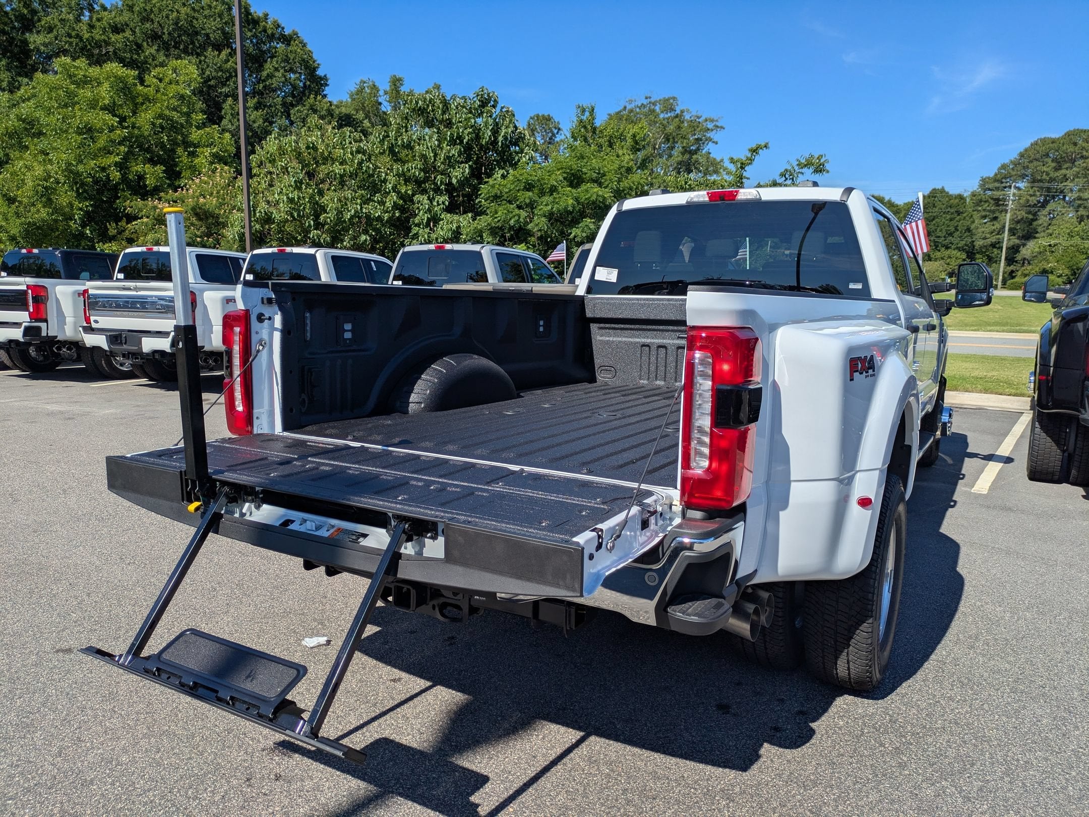 2026 Ford Super Duty F-350 DRW XLT