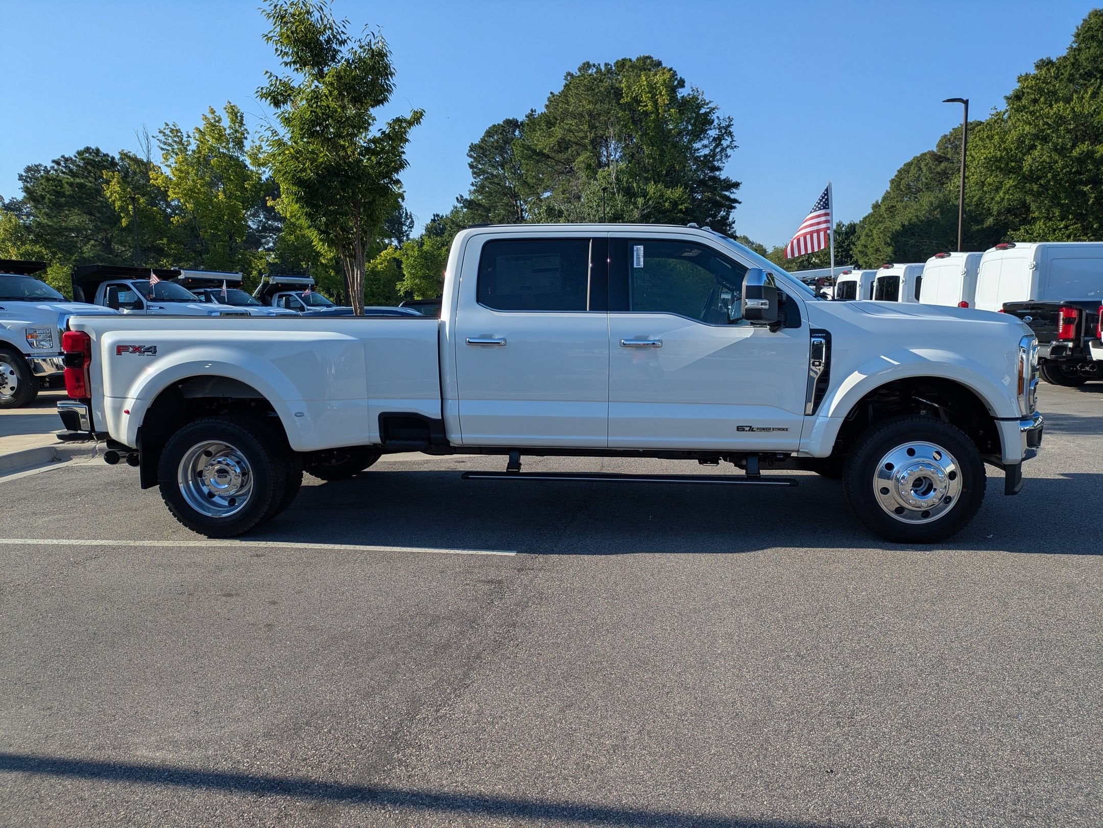 2026 Ford Super Duty F-450 DRW LARIAT