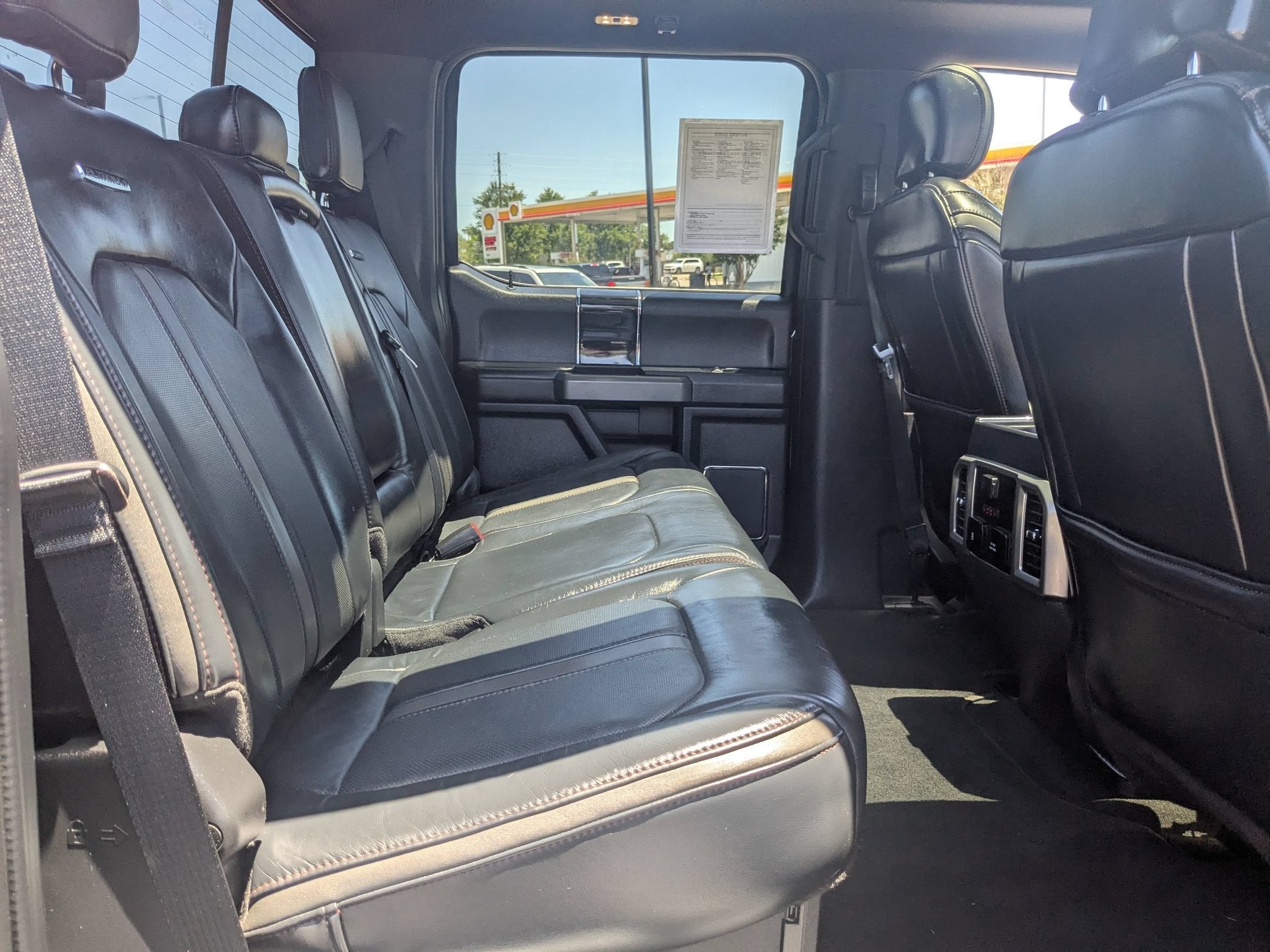 2022 Ford Super Duty F-450 DRW Platinum