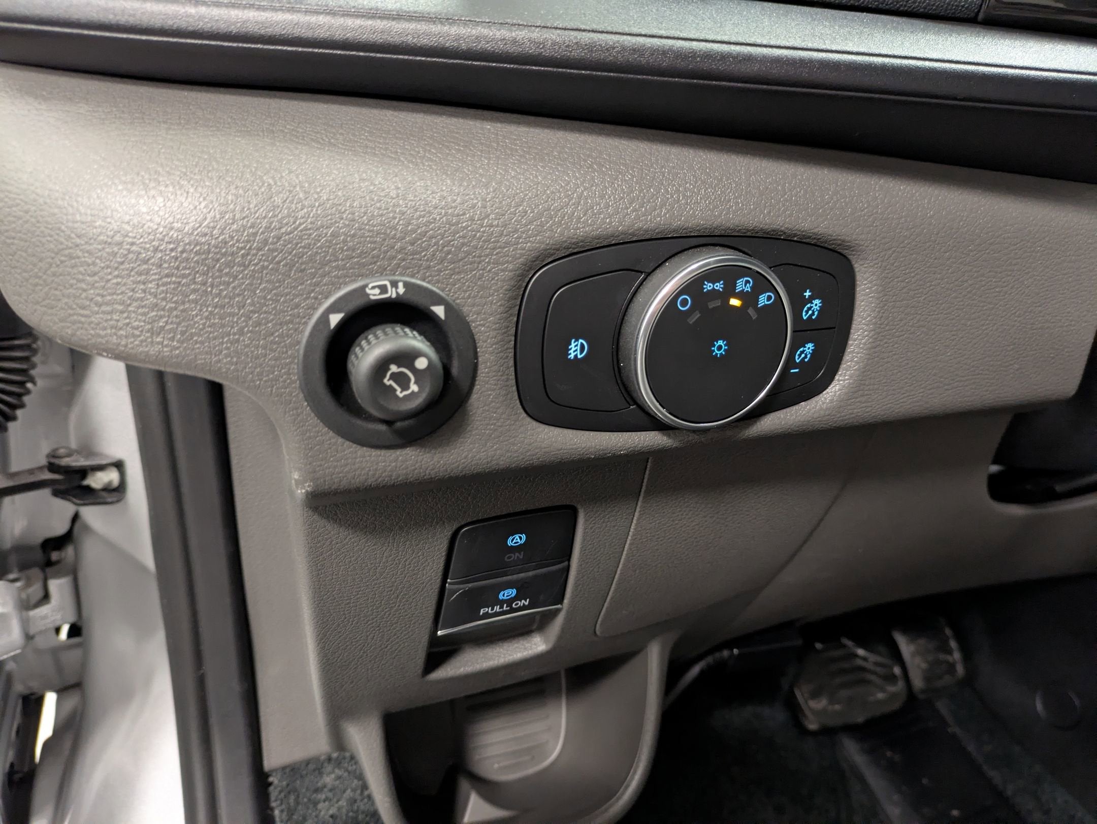 2026 Ford Transit Explorer Conversion 9 Passenger T-250 148" Med Rf 9150 GVWR AWD