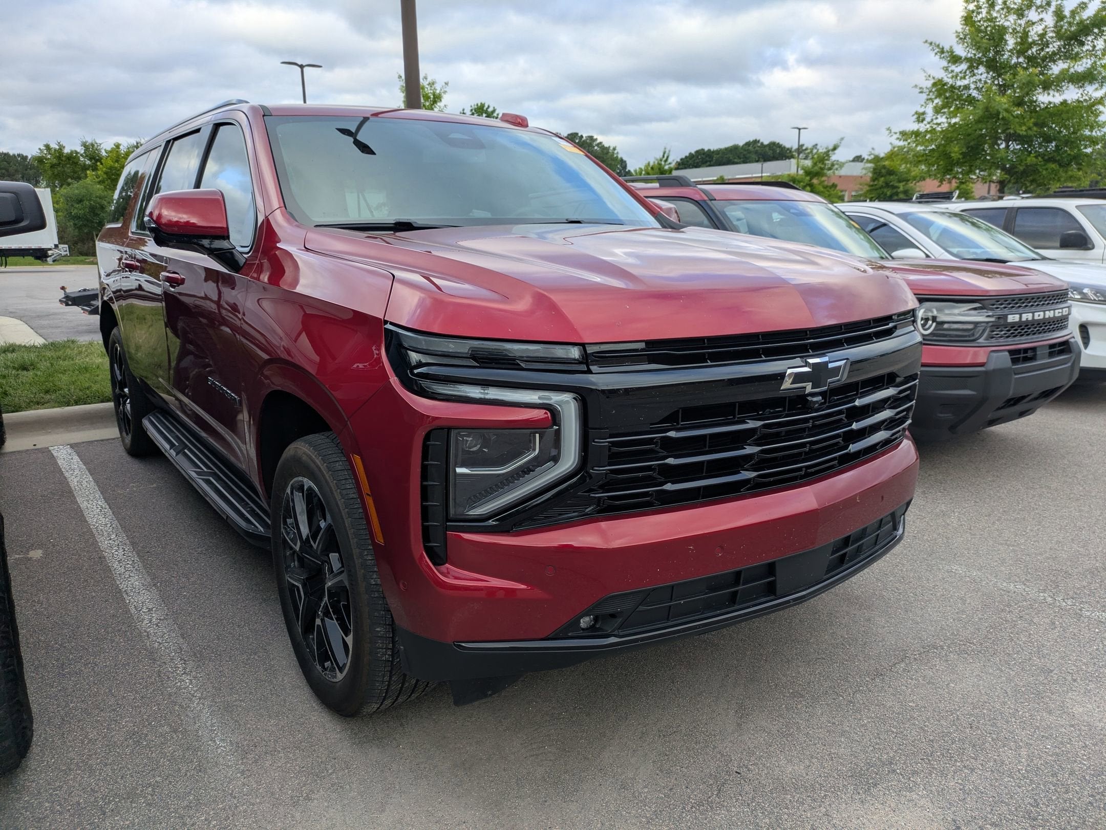 2025 Chevrolet Suburban RST