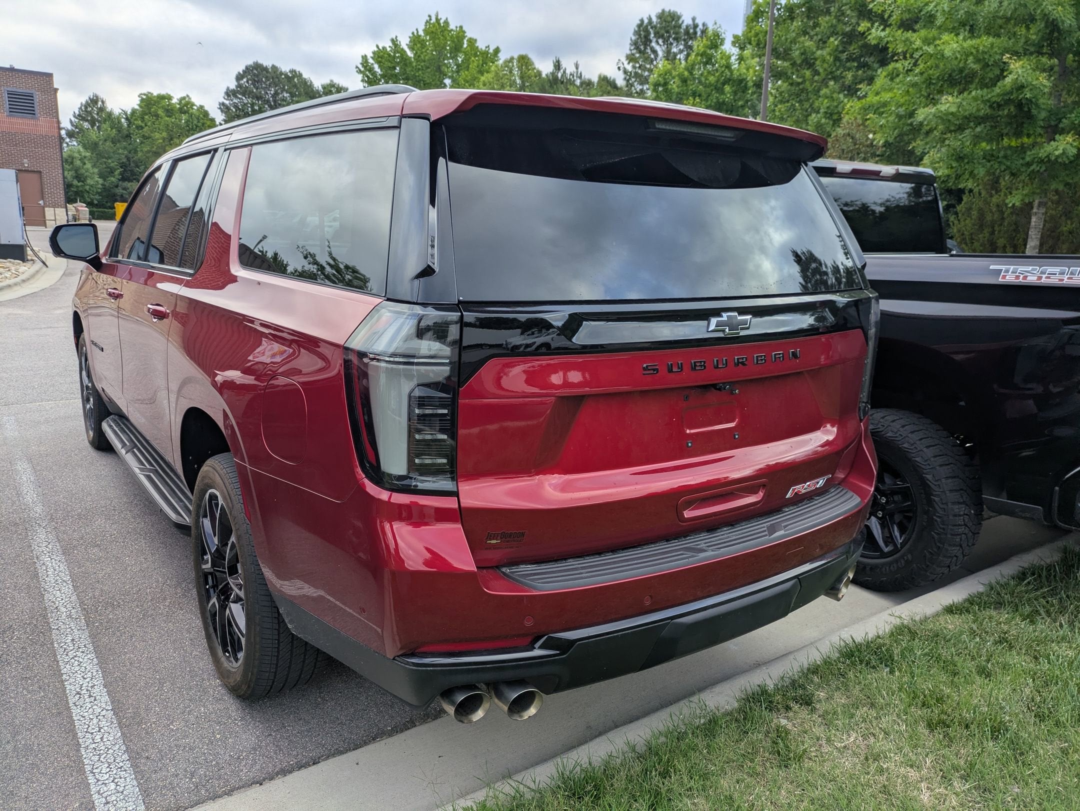 2025 Chevrolet Suburban RST