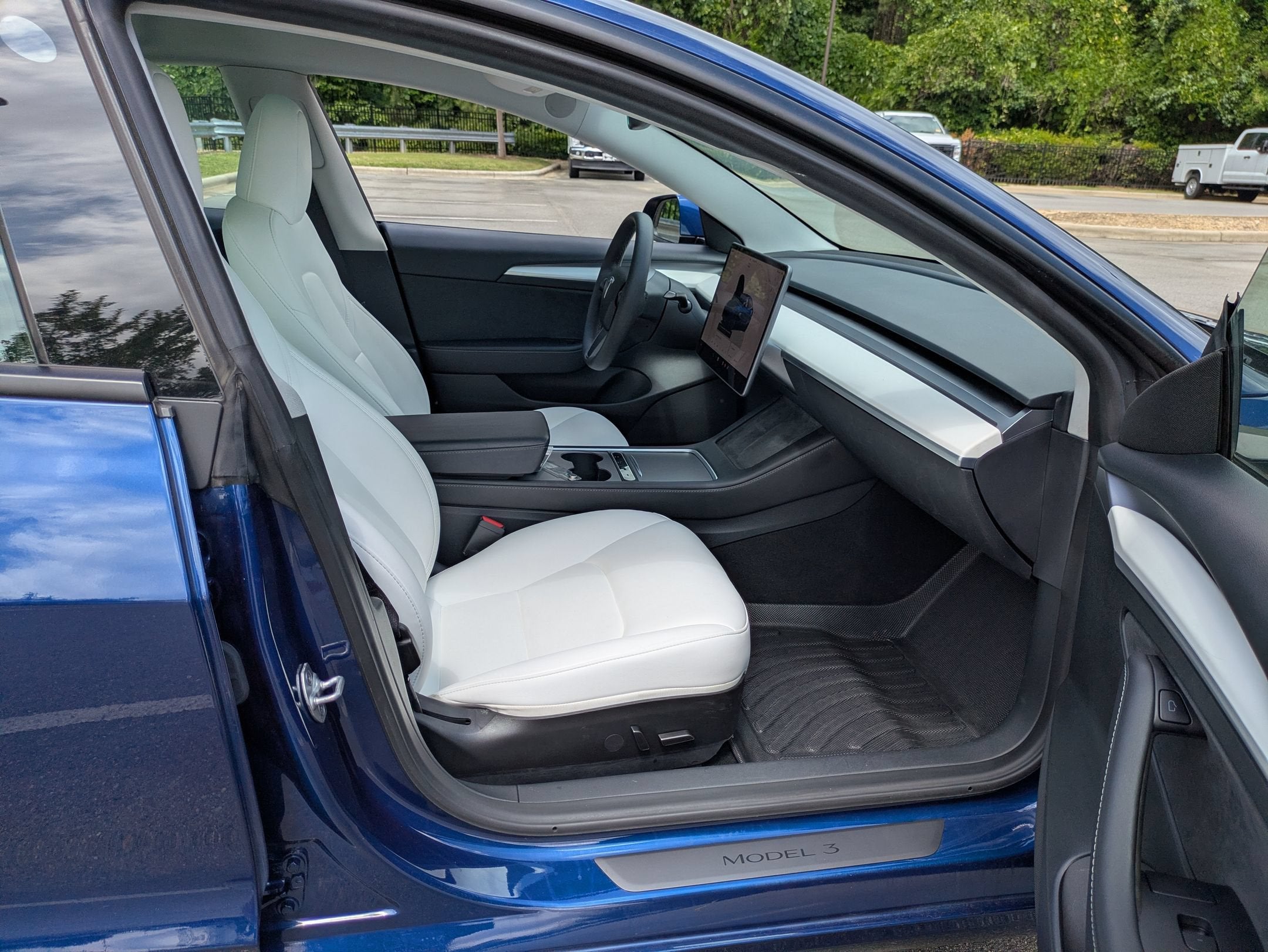 2023 Tesla Model 3 Base