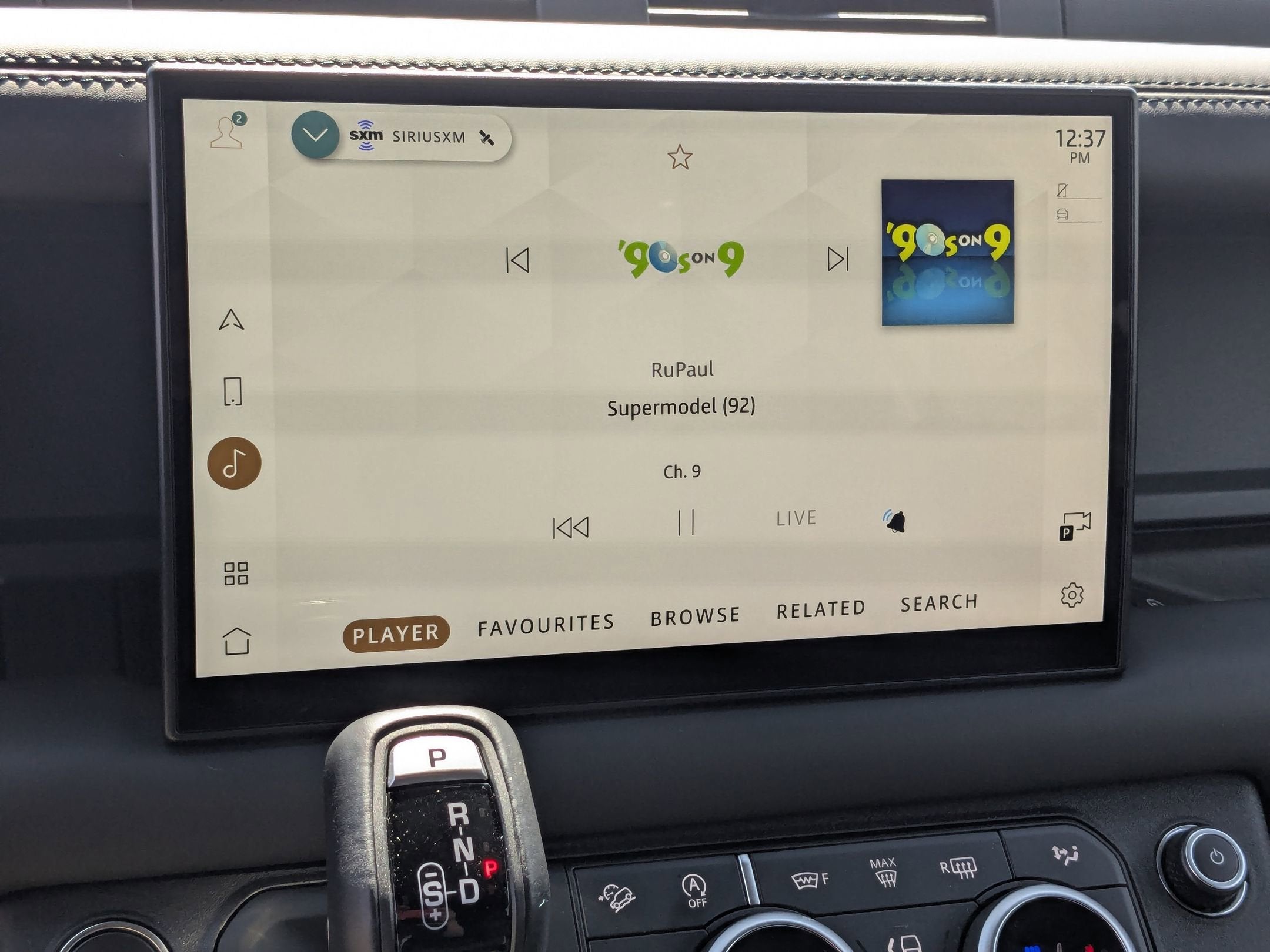 2024 Land Rover Defender X-Dynamic SE