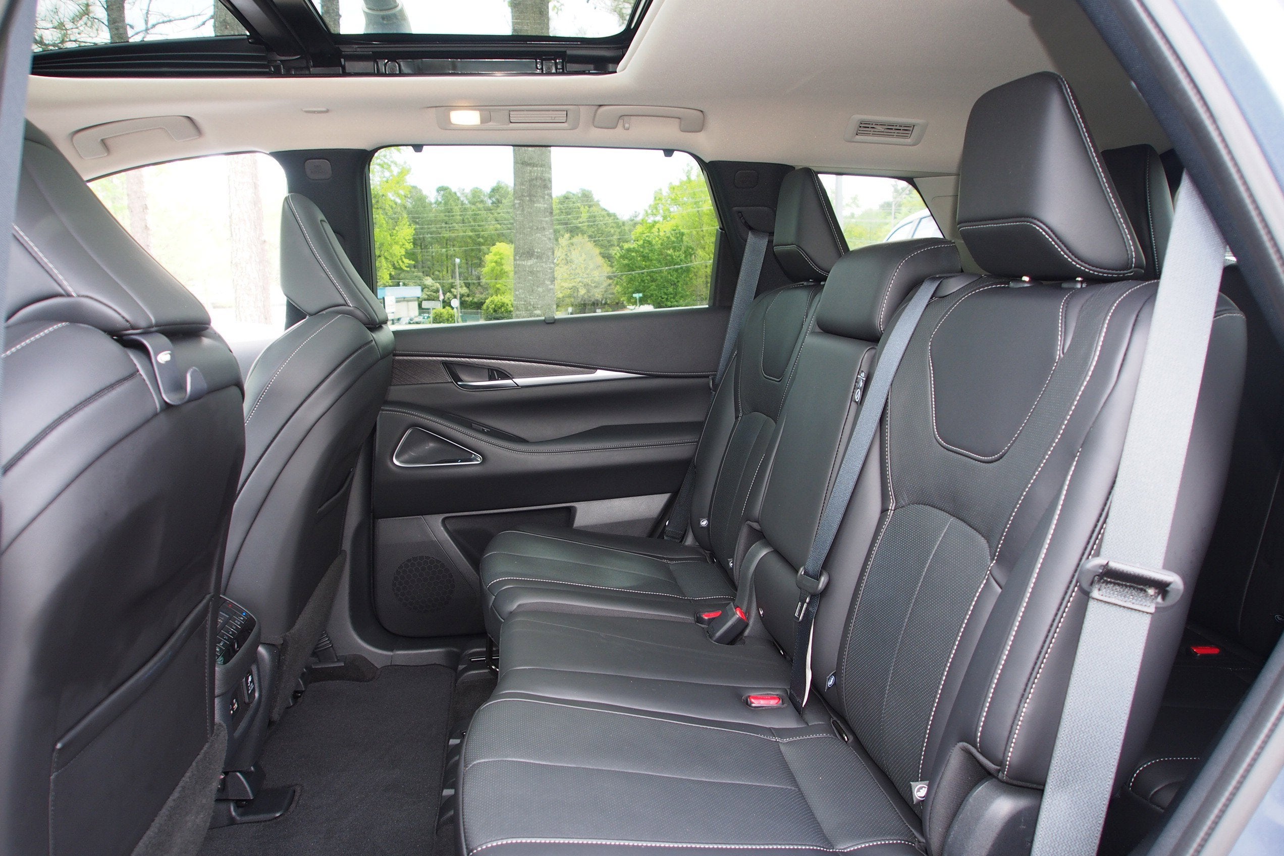 2025 INFINITI QX60 SENSORY