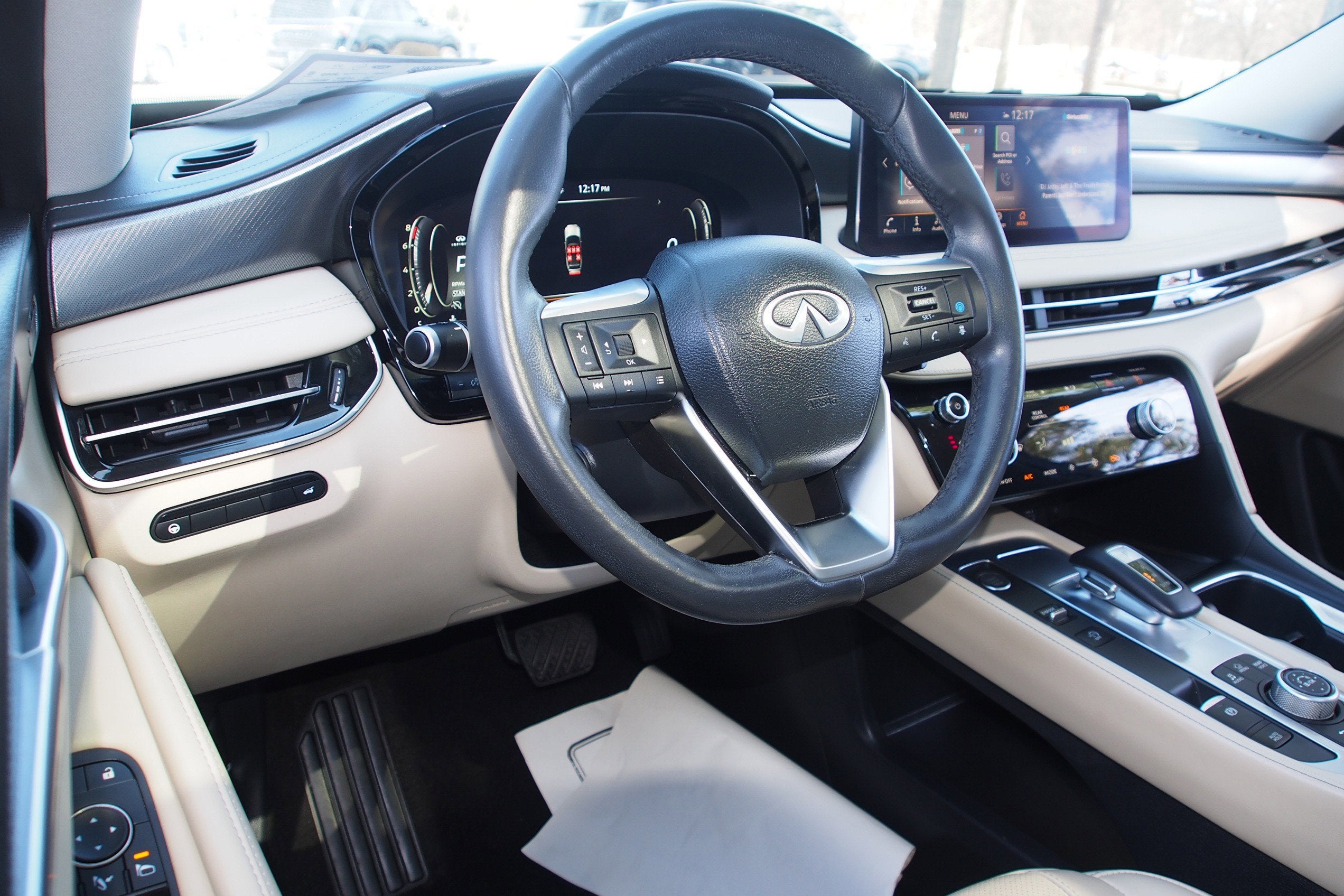 2023 INFINITI QX60 LUXE