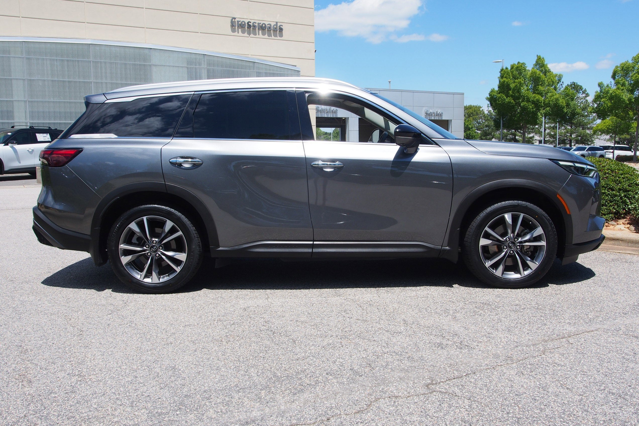2024 INFINITI QX60 LUXE
