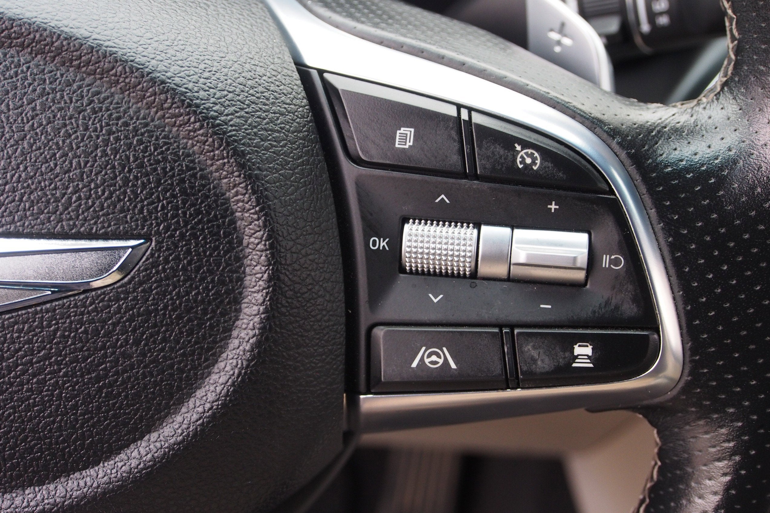 2022 Genesis G70 2.0T