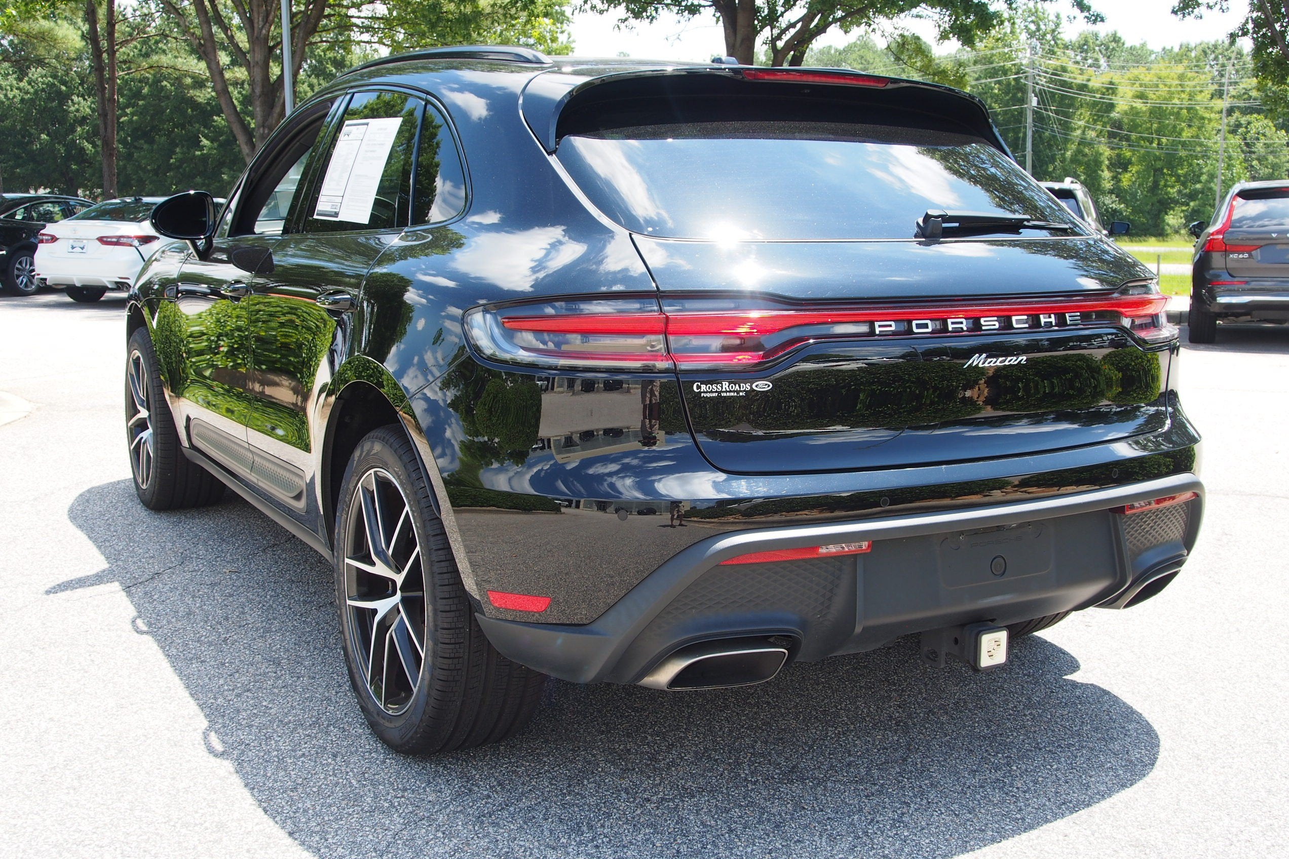 2023 Porsche Macan Base