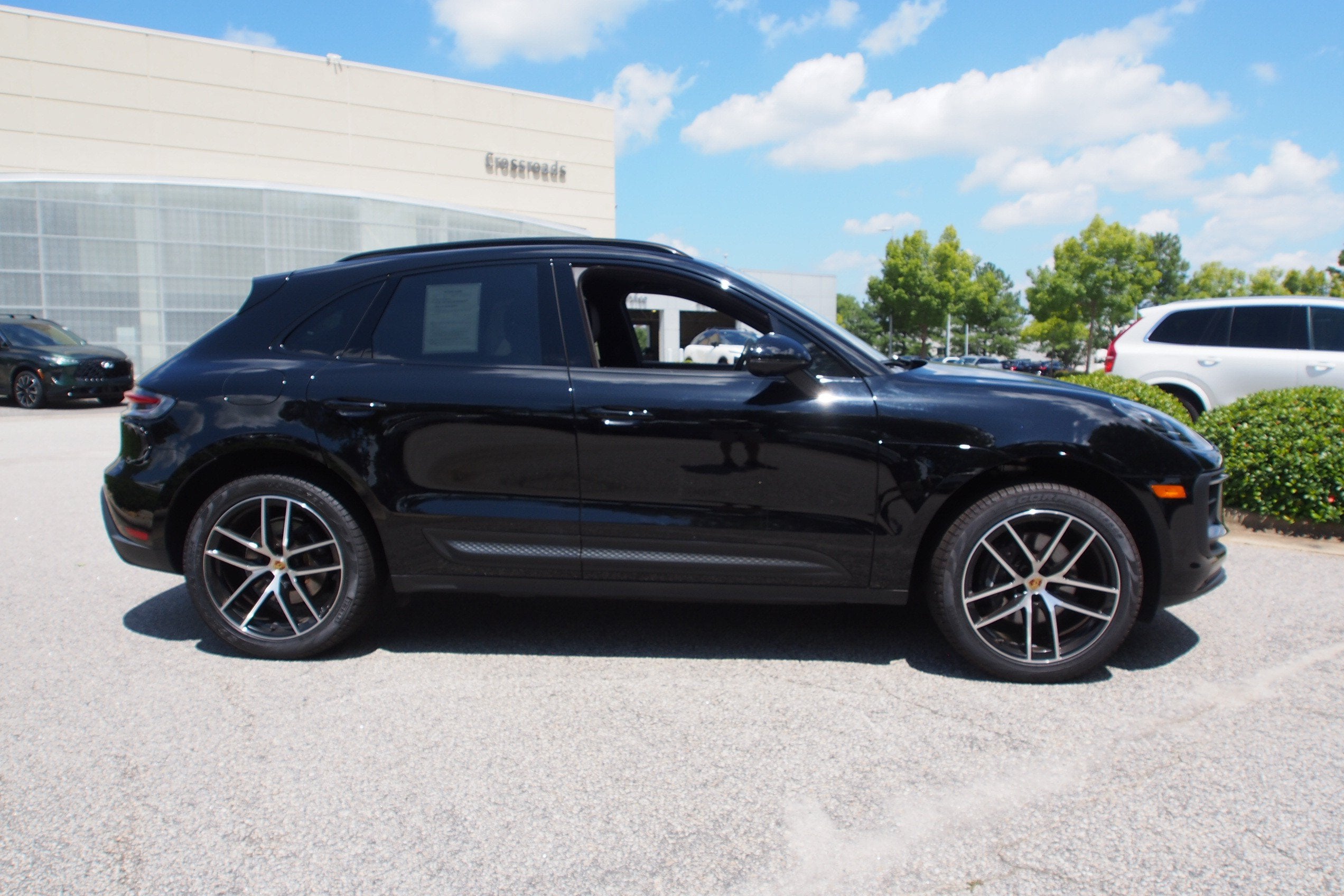 2023 Porsche Macan Base