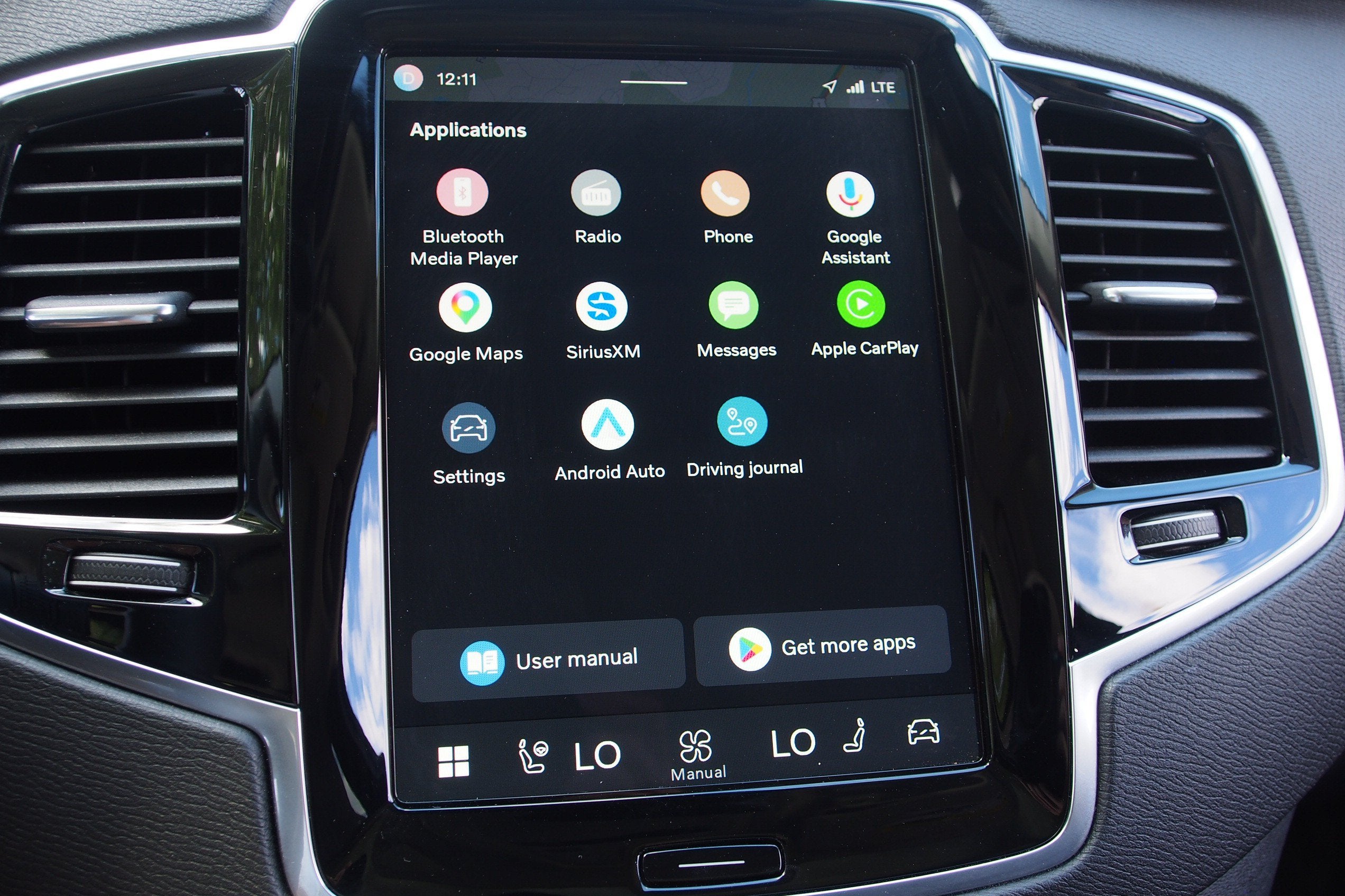 2024 Volvo XC90 Plus Bright Theme