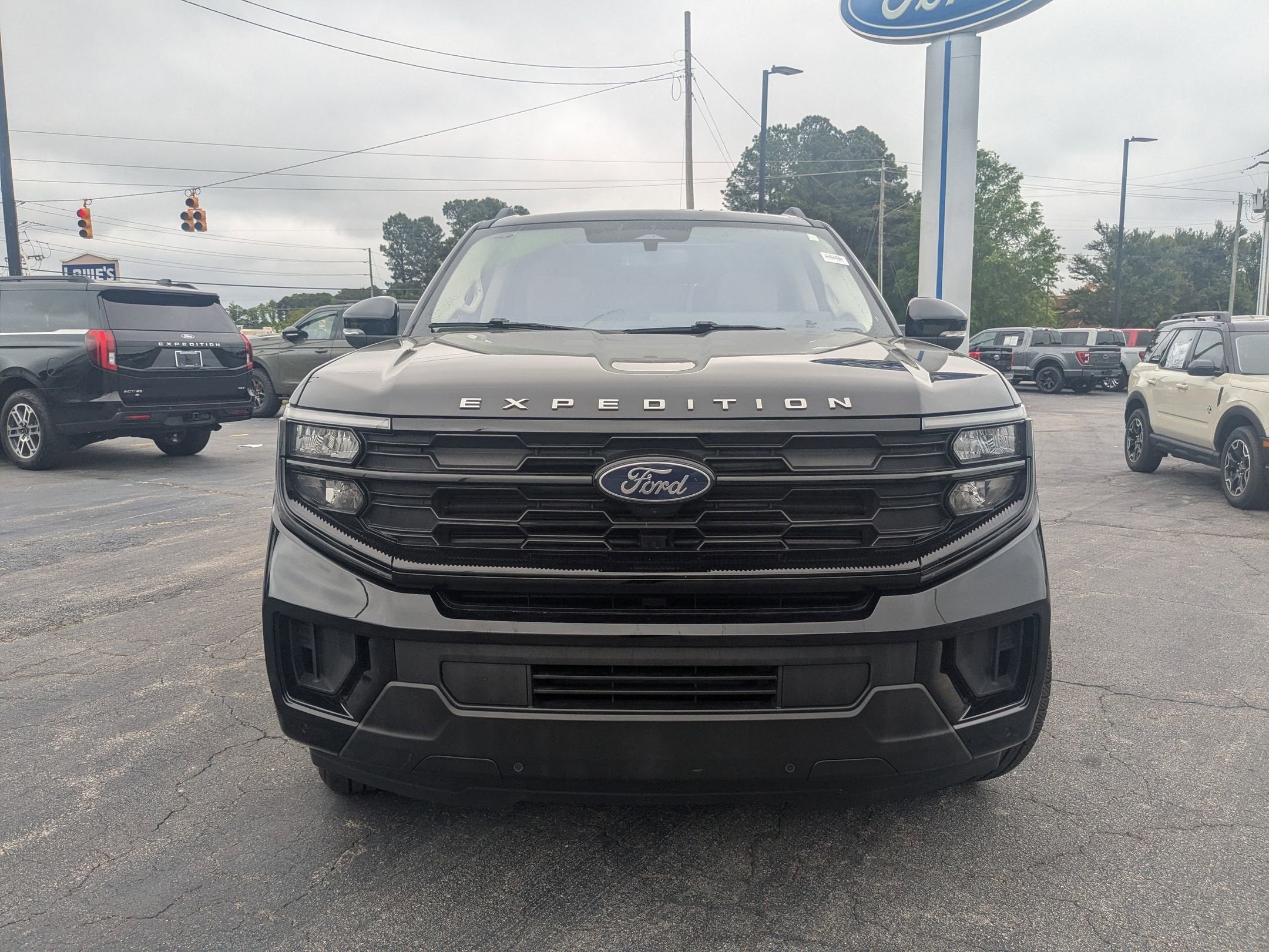 2025 Ford Expedition Active