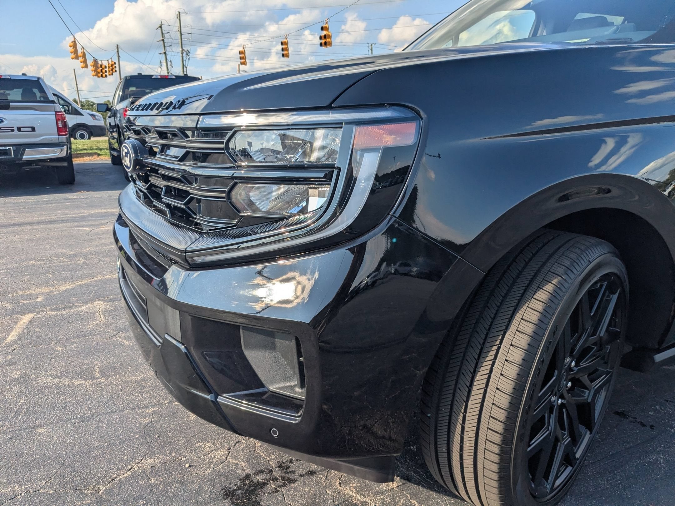 2027 Ford Expedition Platinum