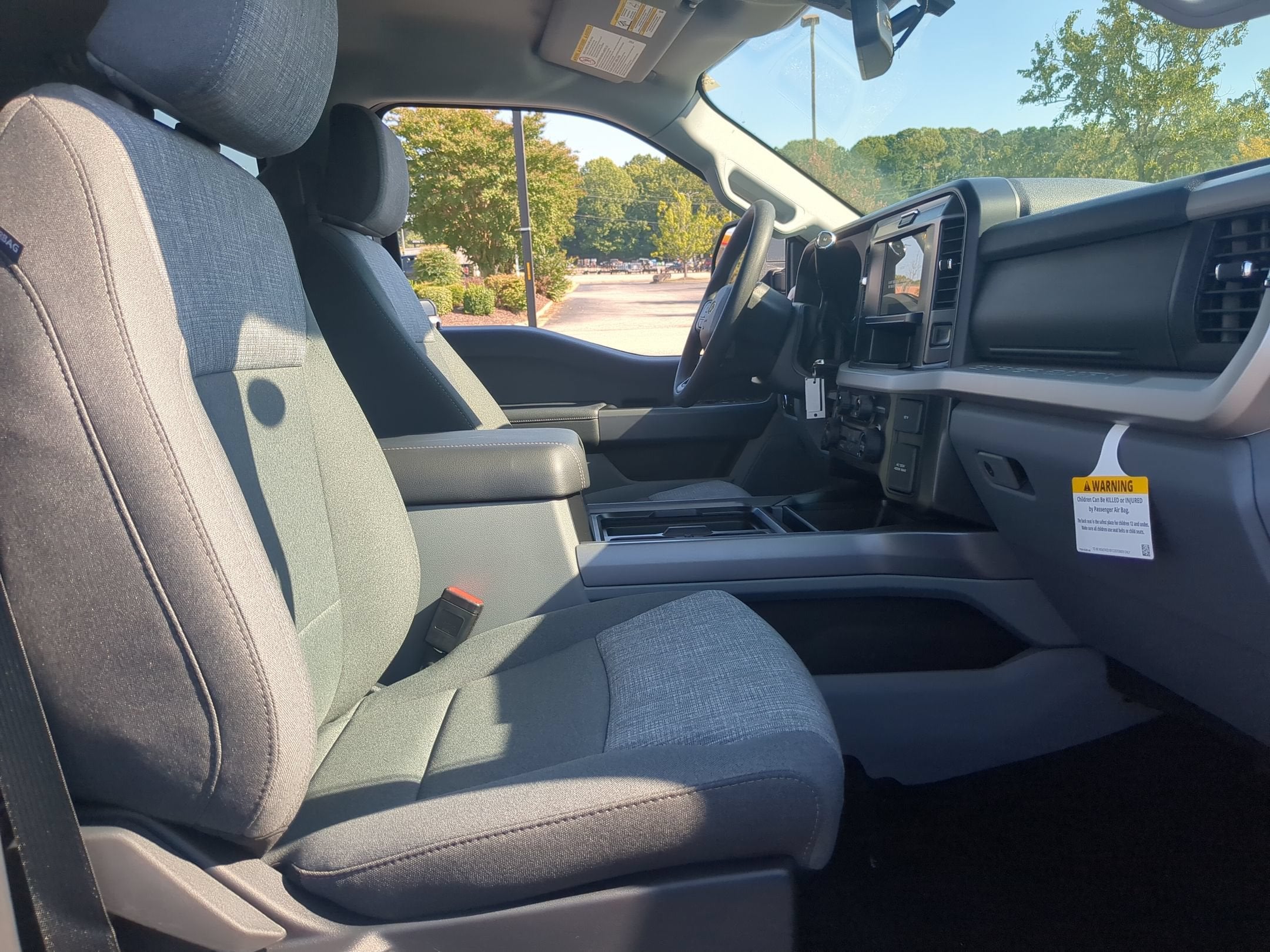 2027 Ford Super Duty F-250 SRW XLT