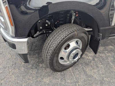 2026 Ford Super Duty F-350 DRW LARIAT