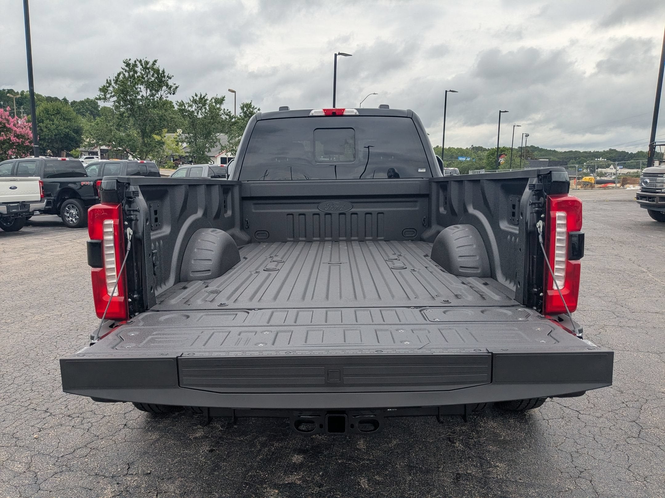 2026 Ford Super Duty F-350 DRW LARIAT
