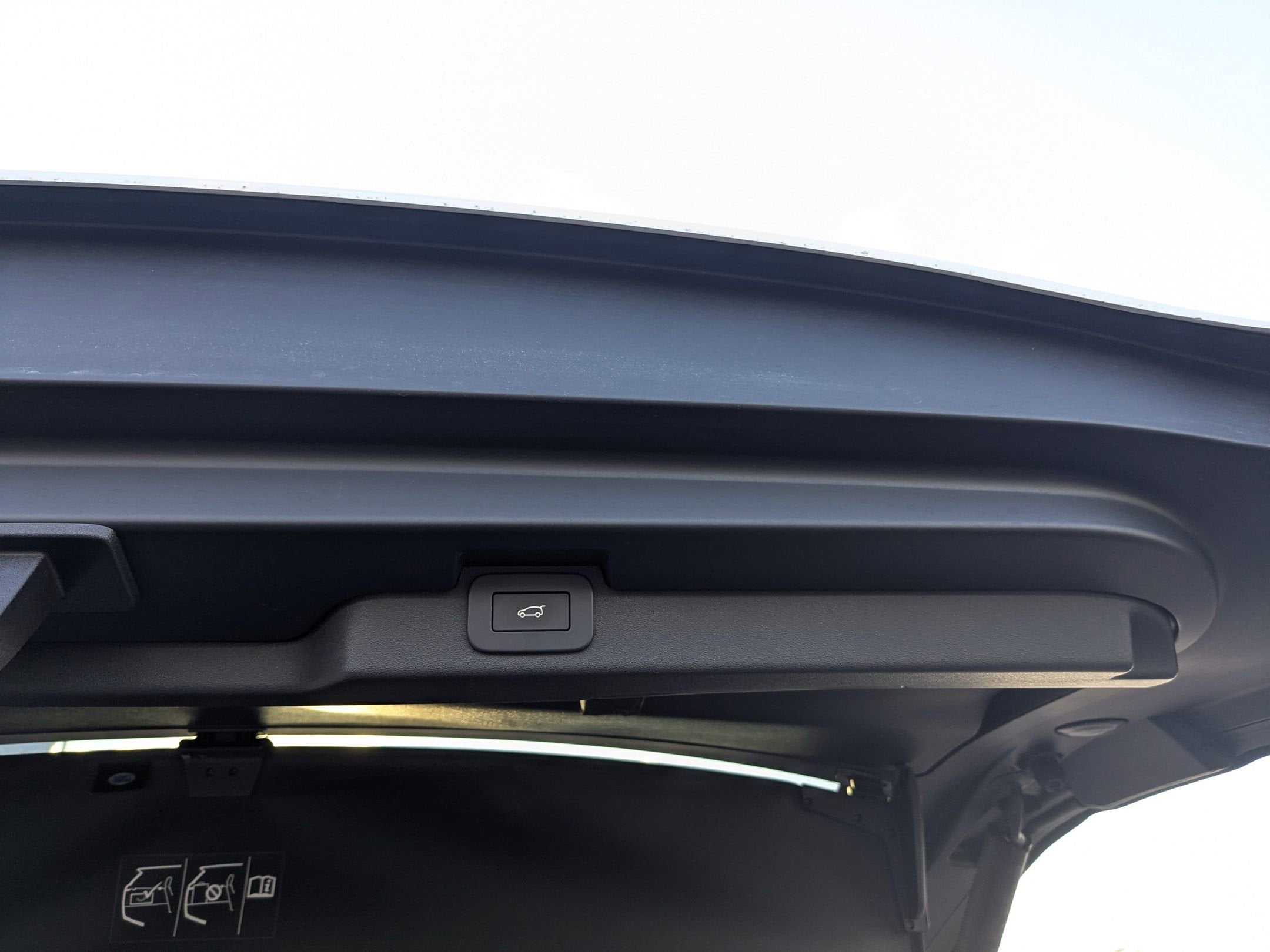 2023 Land Rover Discovery S R-Dynamic