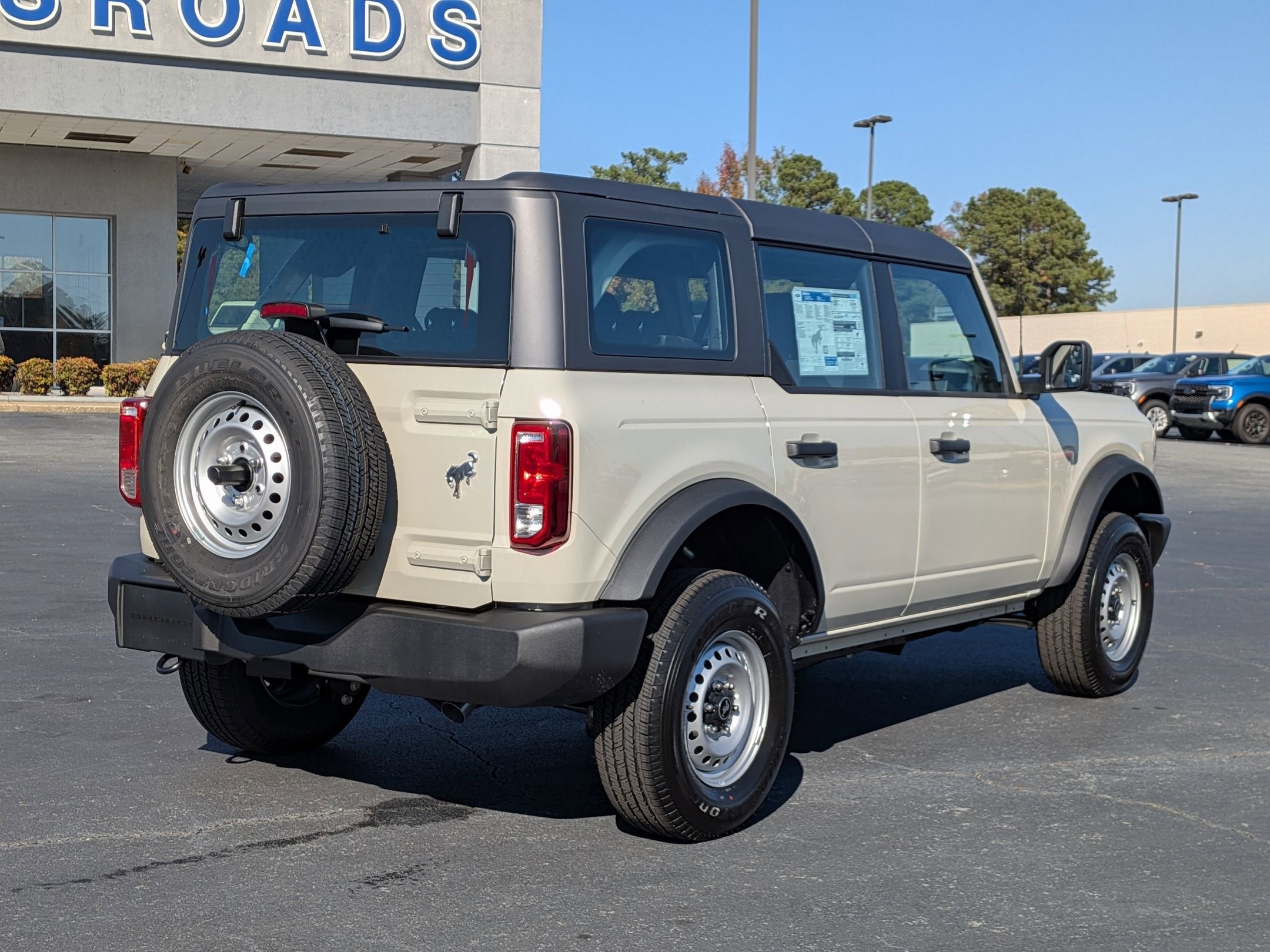 2025 Ford Bronco Base