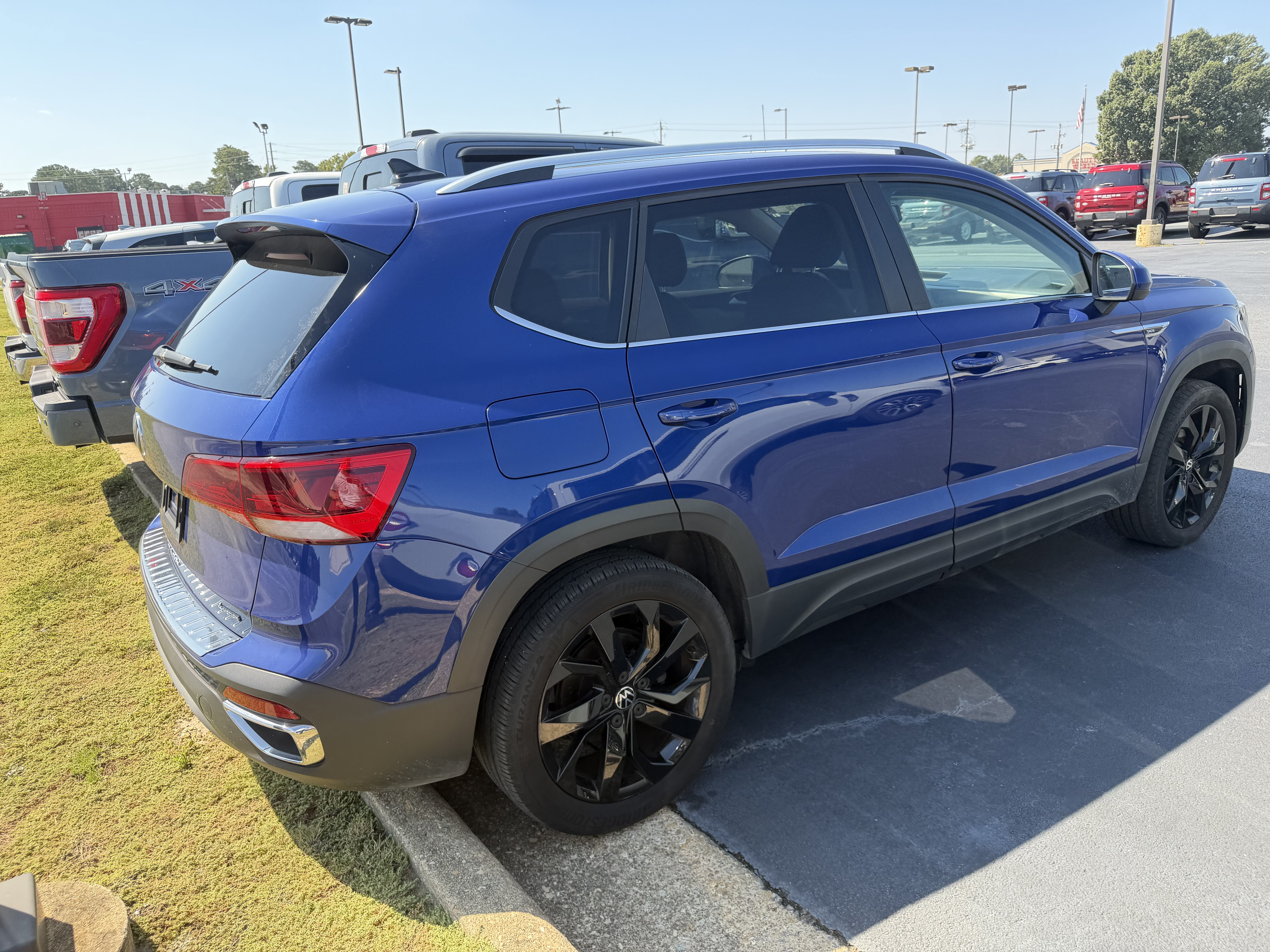 2022 Volkswagen Taos SE