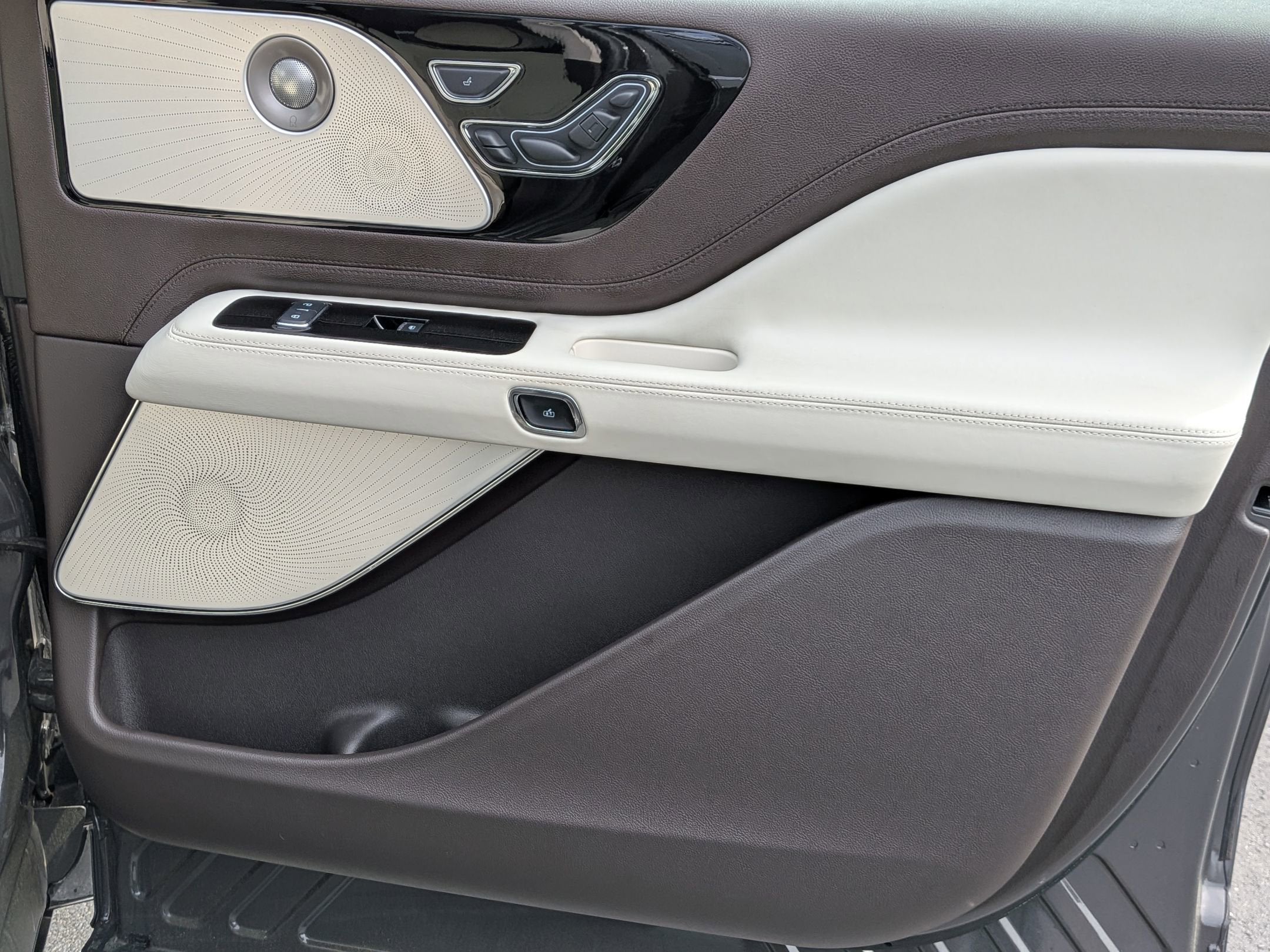 2024 Lincoln Aviator Black Label