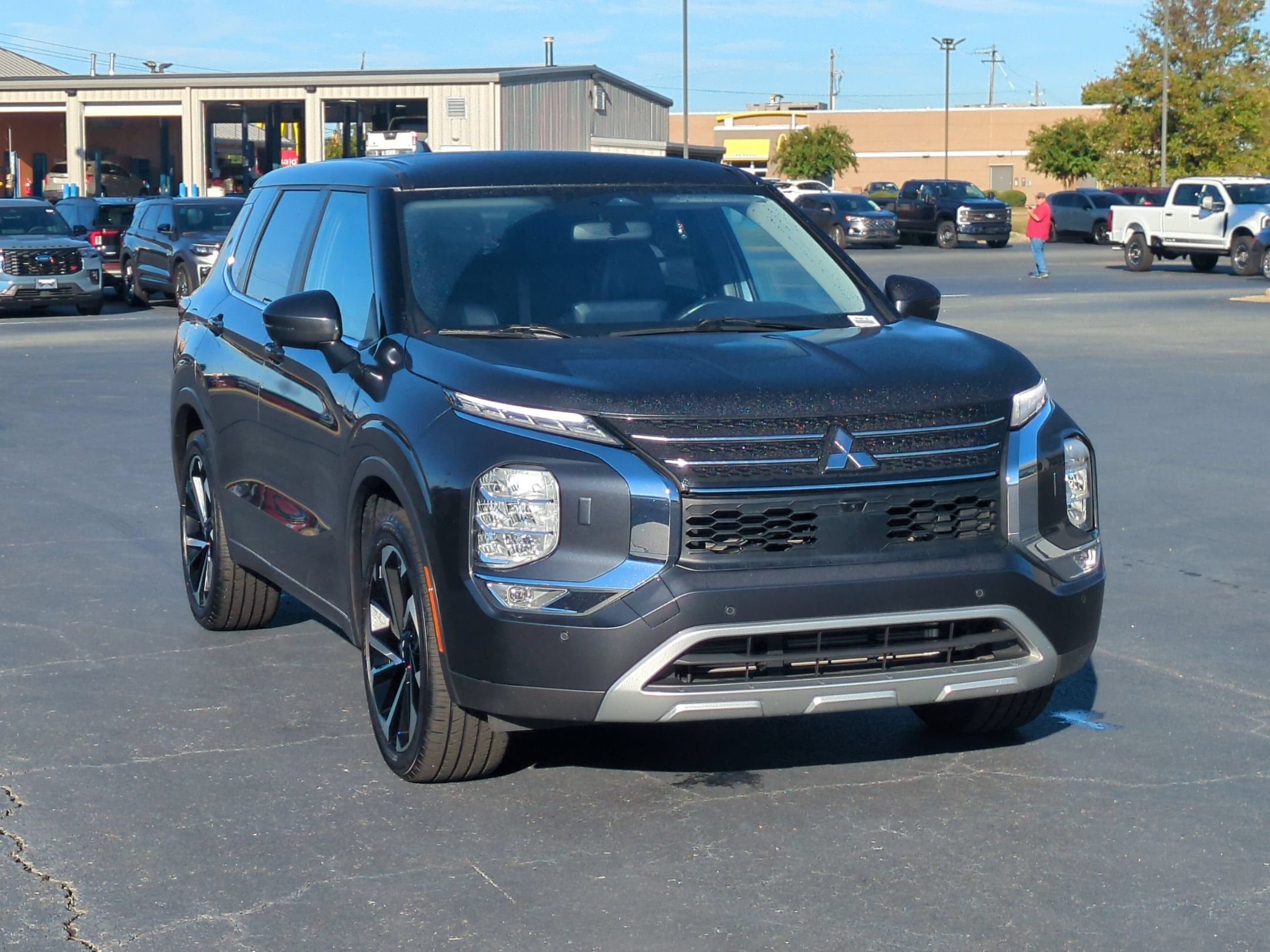 2024 Mitsubishi Outlander SE Black Edition