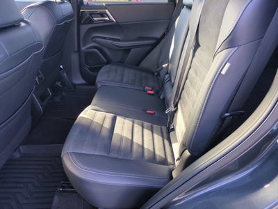 2024 Mitsubishi Outlander SE Black Edition