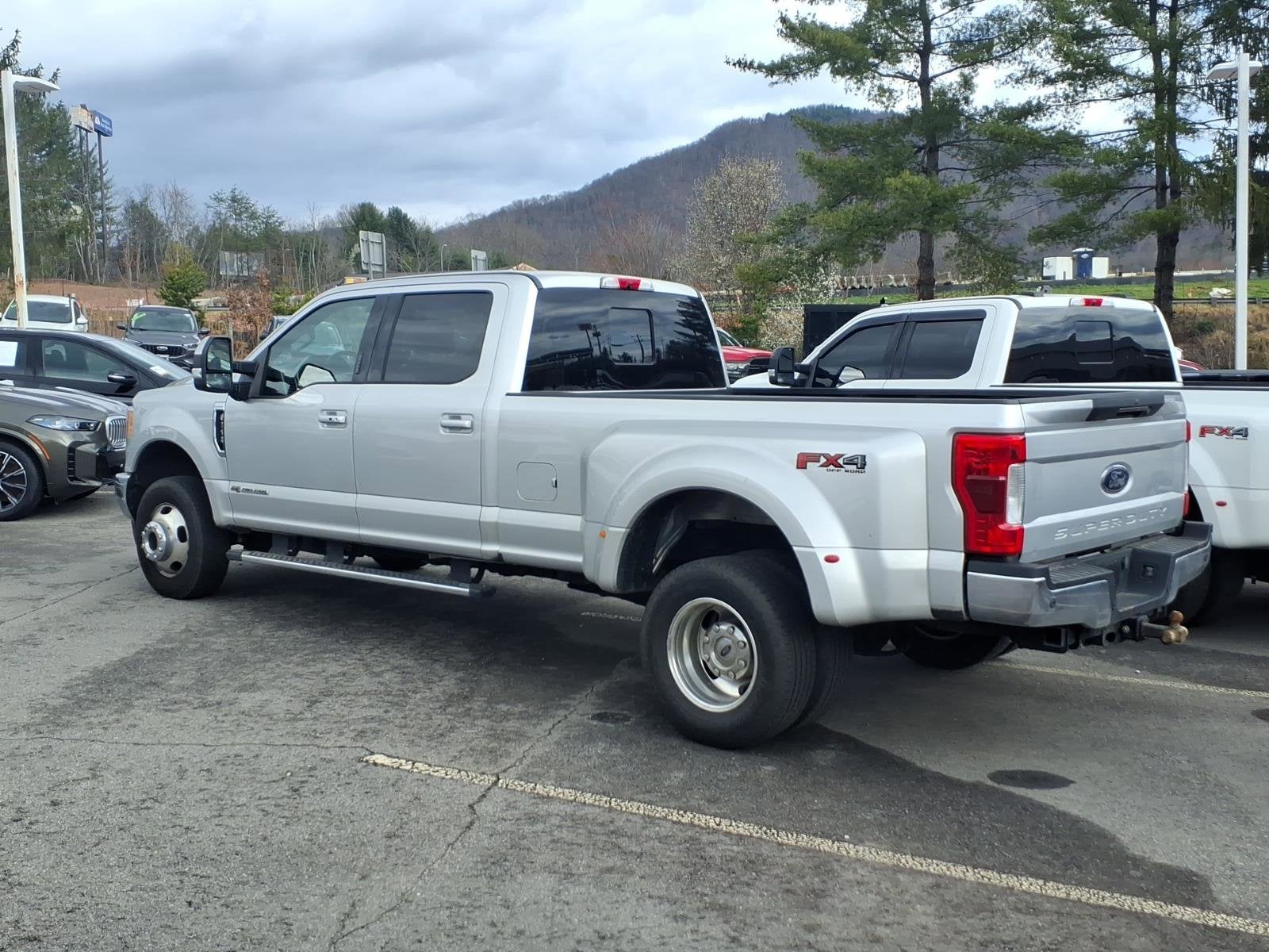 2017 Ford Super Duty F-350 DRW Lariat